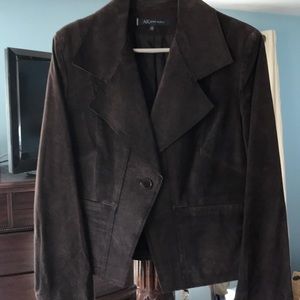 Anne Klein suede jacket in good condition.